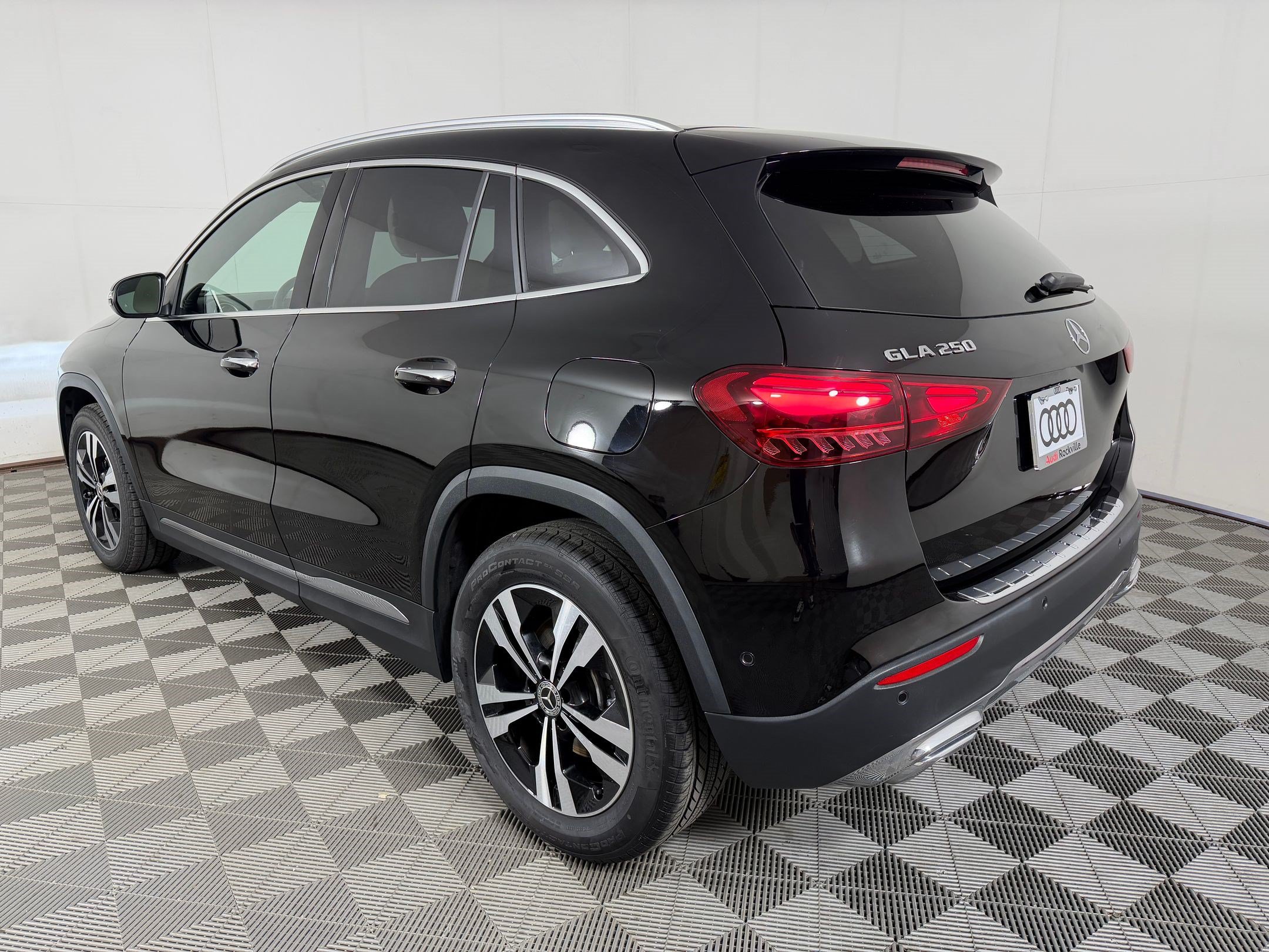 Used 2025 Mercedes-Benz GLA 250 image 3