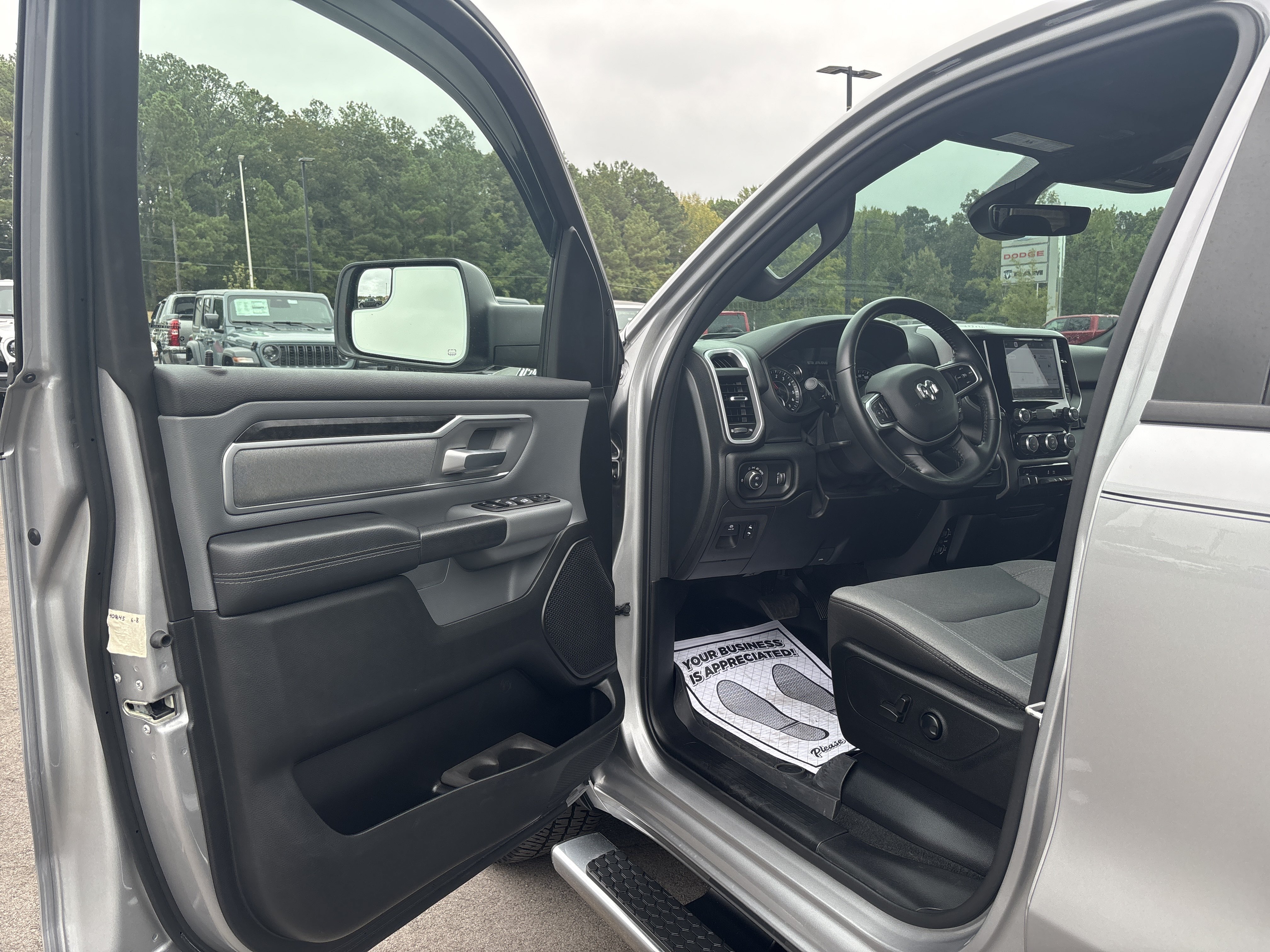 Used 2022 RAM 1500 Big Horn RWD image 10
