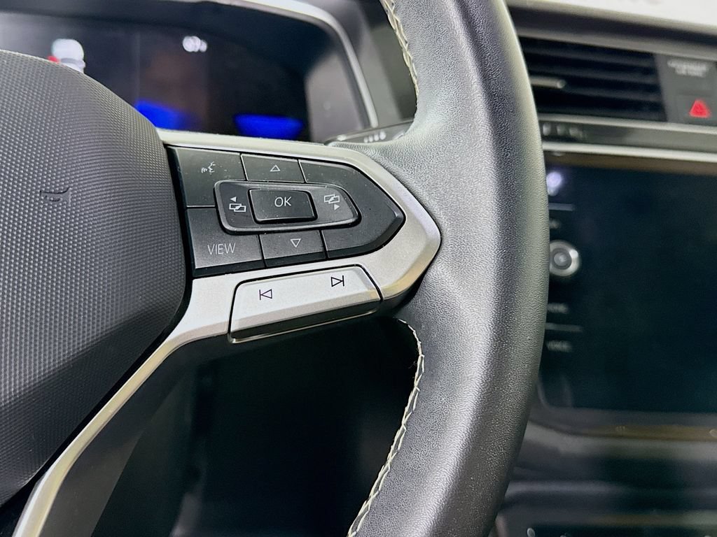 Used 2024 Volkswagen Tiguan SE AWD/4WD image 21
