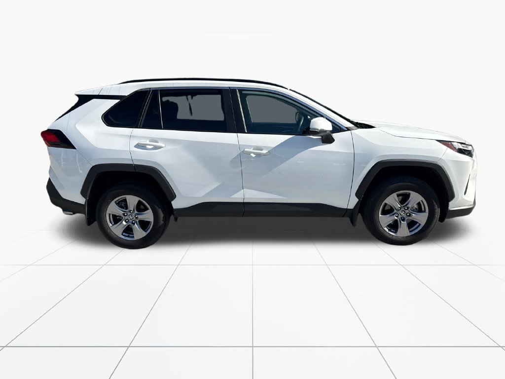 Used 2025 Toyota RAV4 XLE w/ Convenience Package FWD image 9