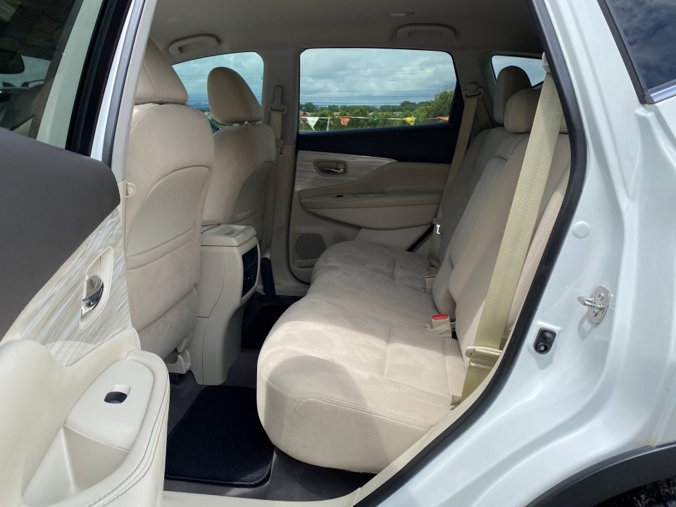 Used 2016 Nissan Murano SV FWD image 17