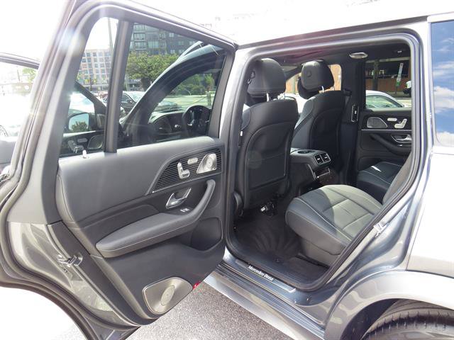 Used 2025 Mercedes-Benz GLS 450 4MATIC image 25
