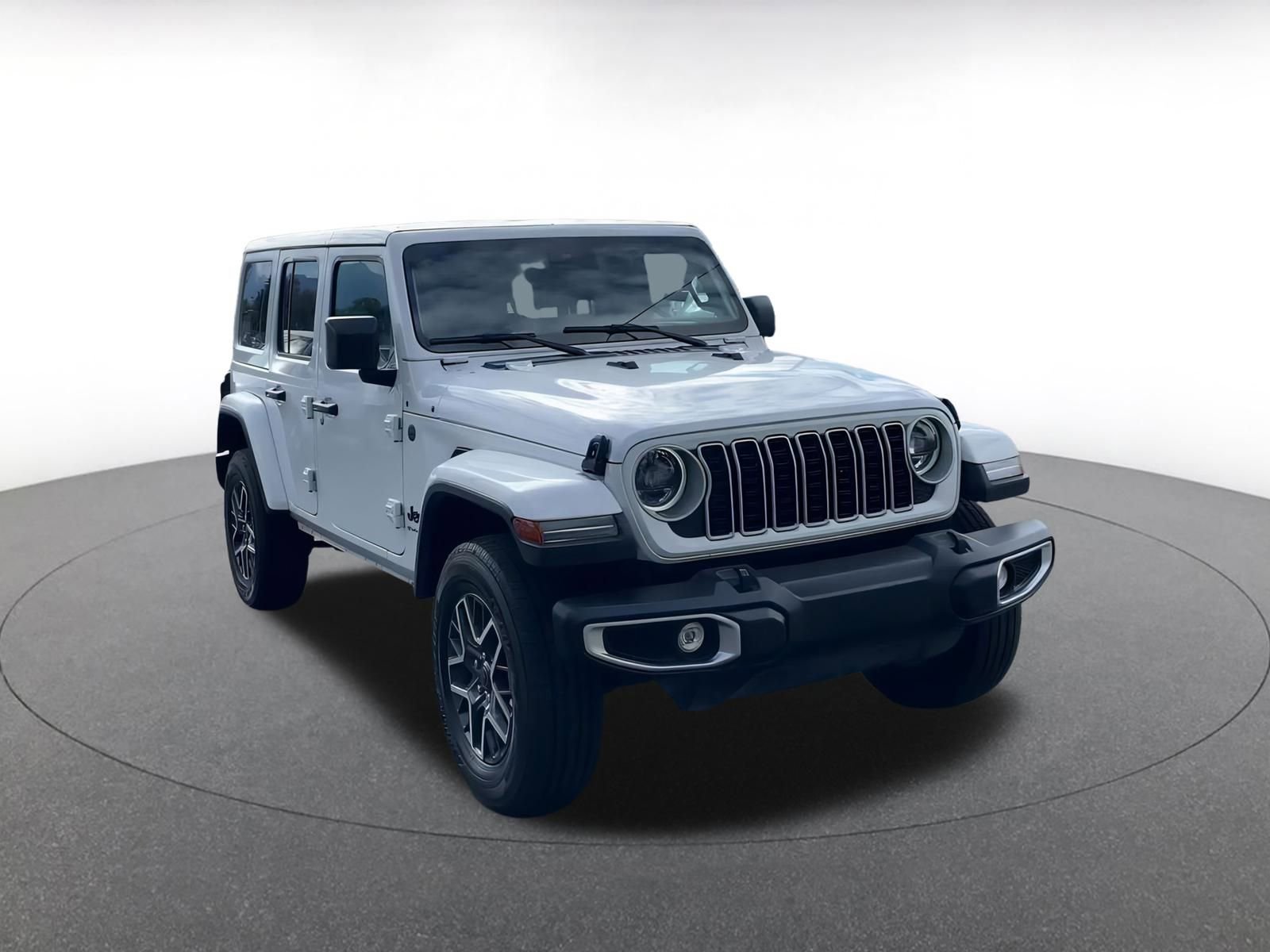 Used 2025 Jeep Wrangler Sahara image 3