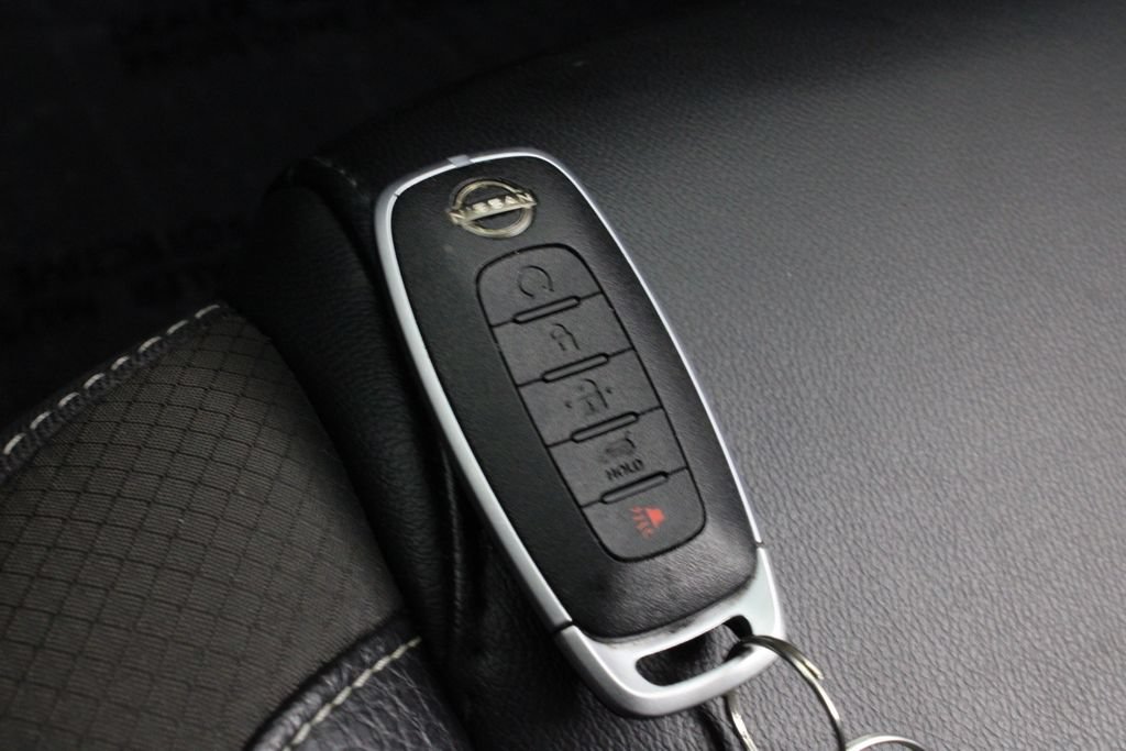 Certified 2024 Nissan Pathfinder SL FWD image 32