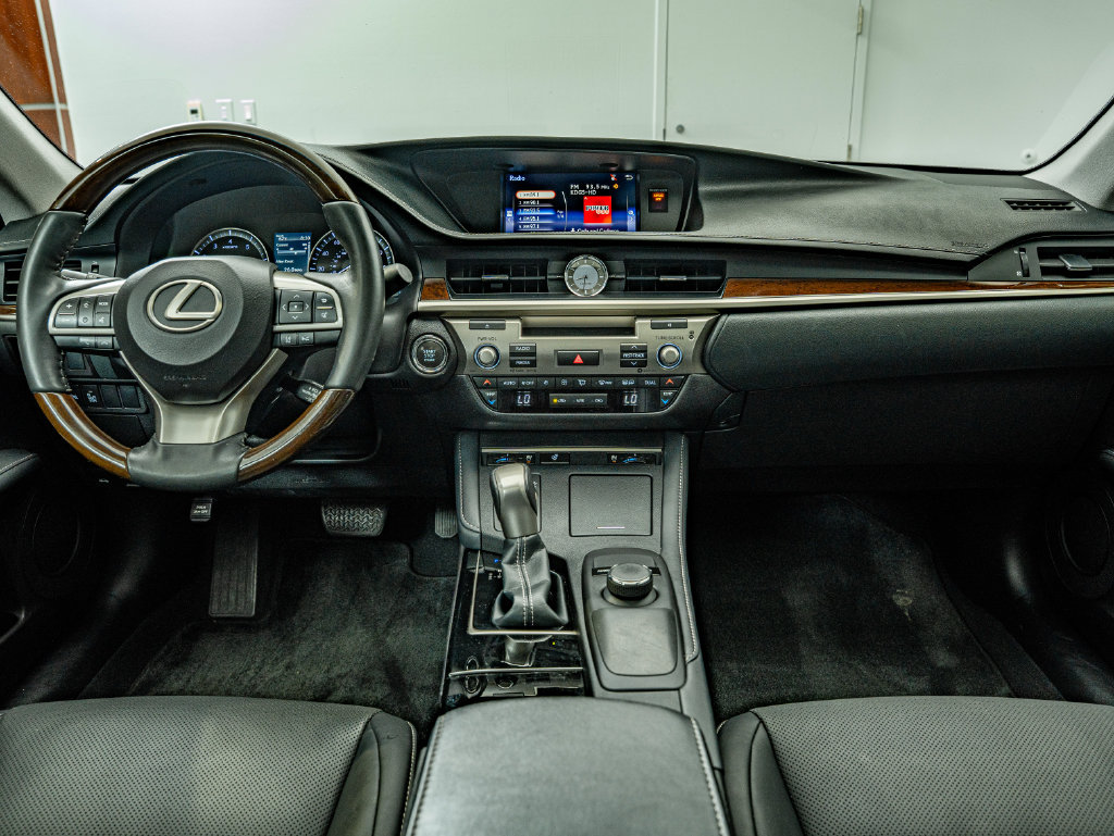 Used 2018 Lexus ES 350 w/ Premier Package FWD image 31