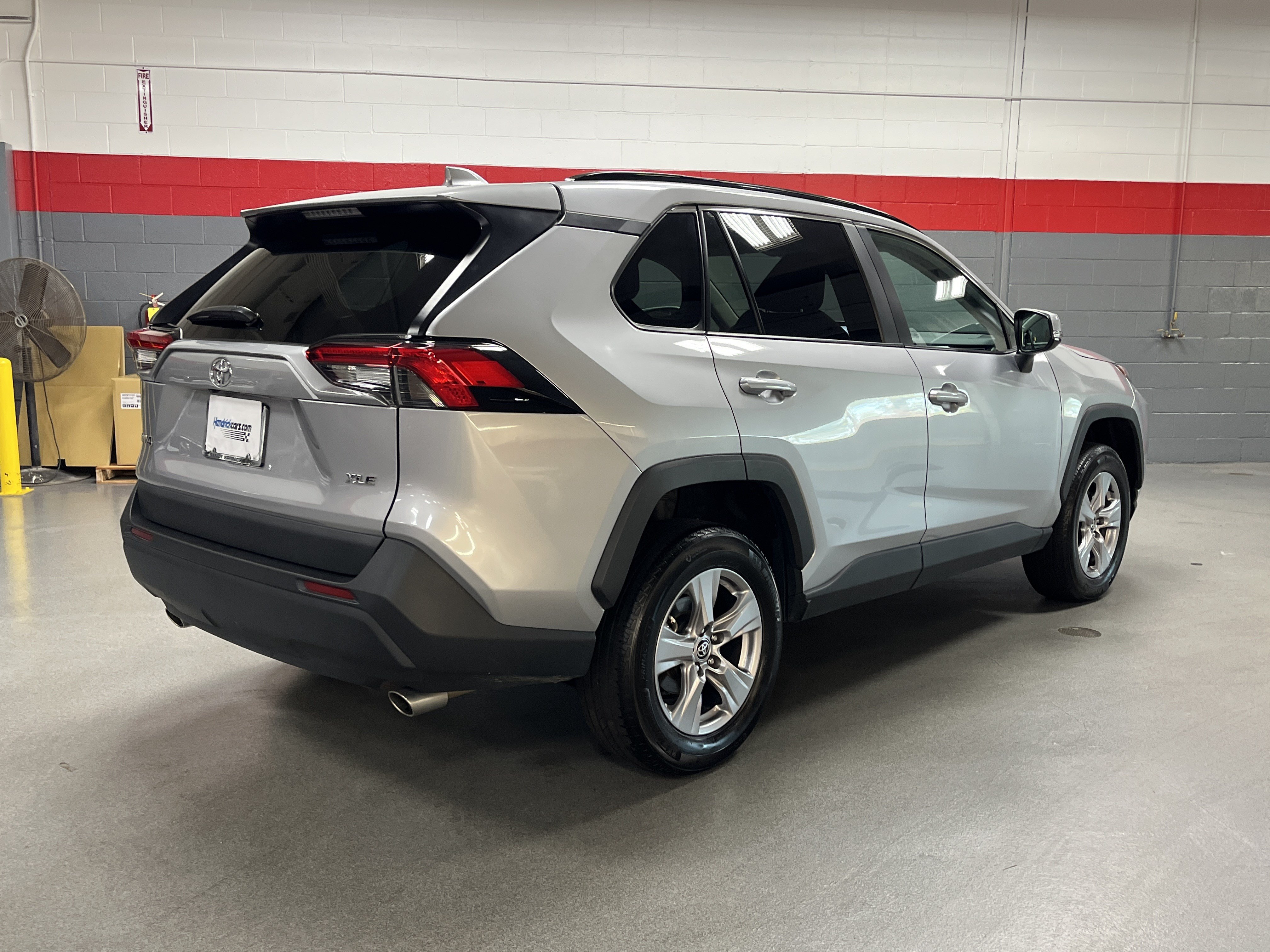 Used 2025 Toyota RAV4 XLE FWD image 10