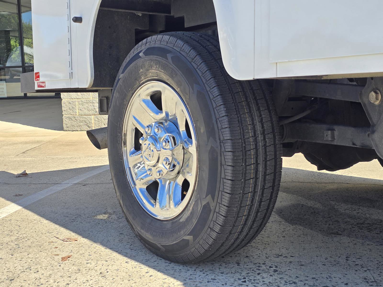 Used 2024 RAM 2500 Tradesman w/ Chrome Appearance Group image 12