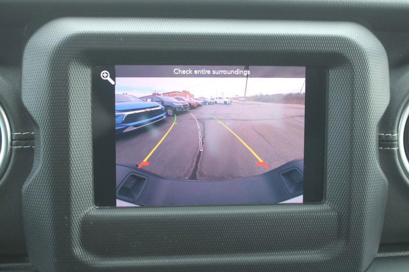 Used 2020 Jeep Gladiator Overland w/ LED Lighting Group image 21