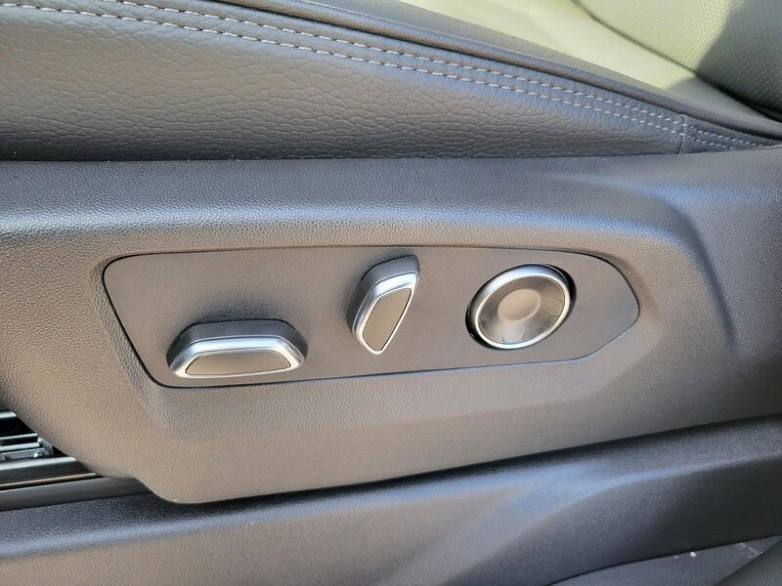 New 2026 GMC Sierra 3500 Denali w/ Denali Reserve Package image 20