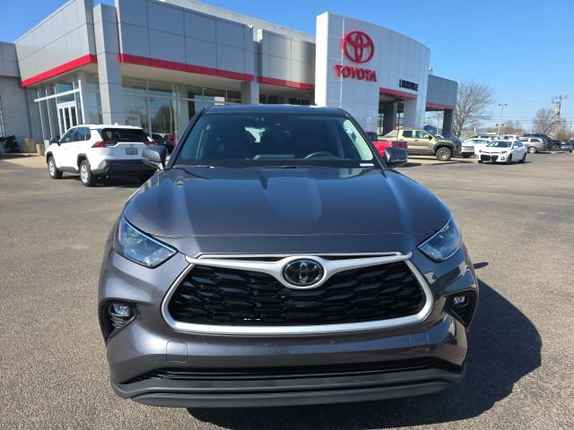 Certified 2024 Toyota Highlander LE image 2