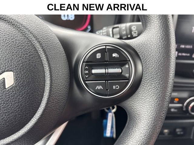Used 2025 Kia Soul LX w/ LX Technology Package FWD image 9