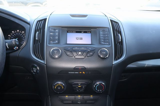 Used 2019 Ford Edge SE image 23