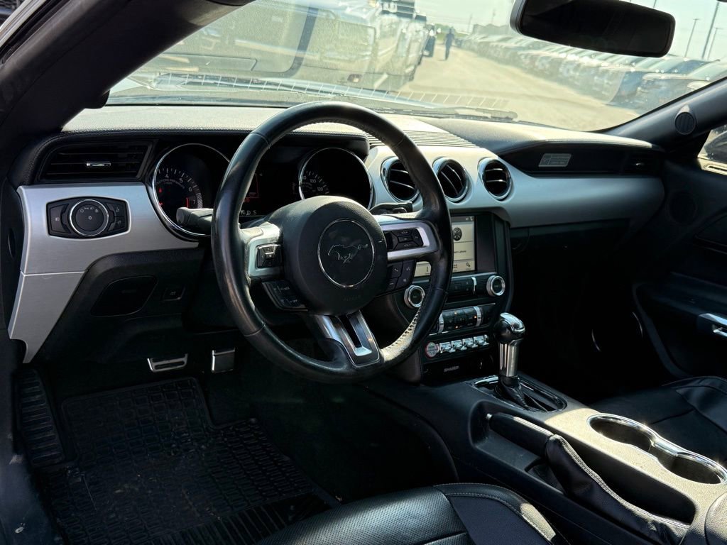 Used 2017 Ford Mustang GT Premium image 4