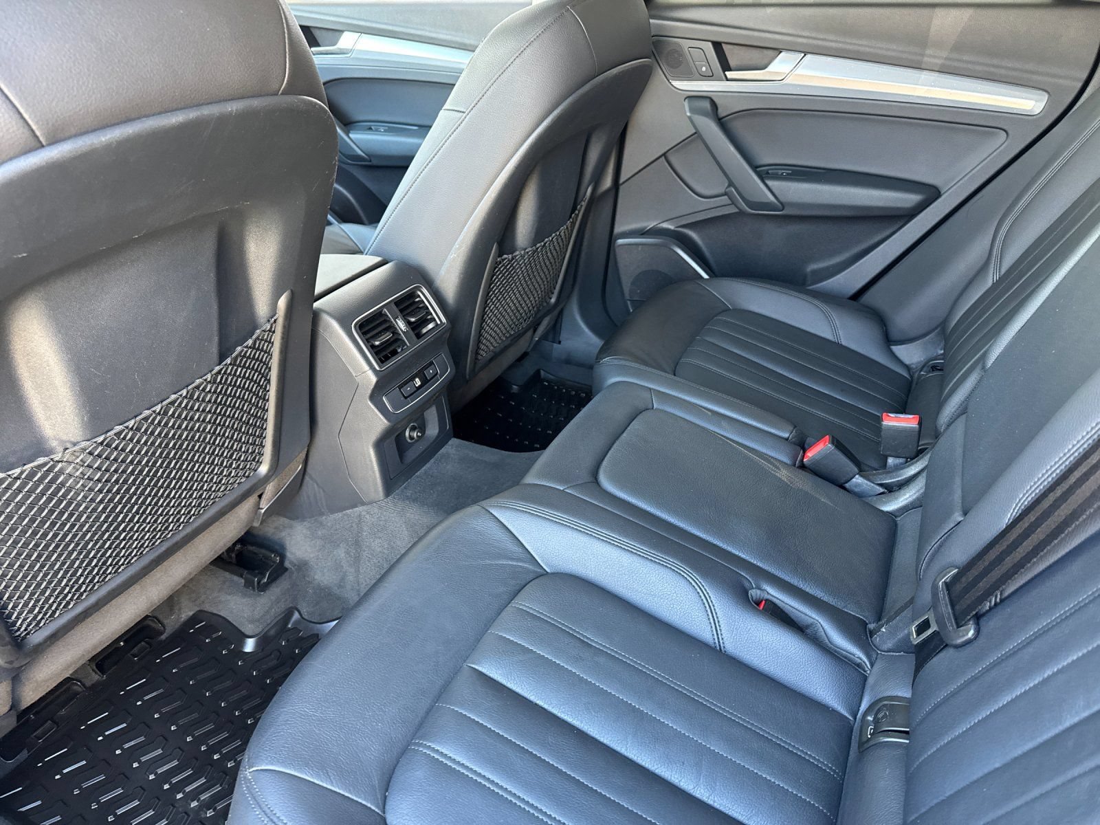 Used 2018 Audi Q5 2.0T Premium Plus w/ Premium Plus Package AWD/4WD image 12