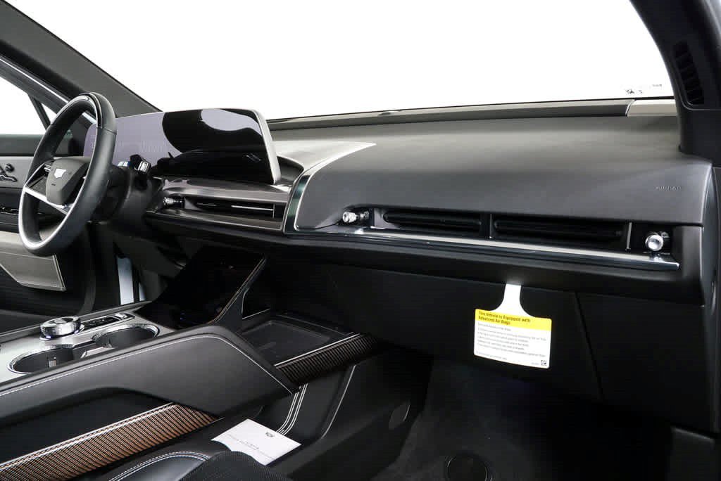 Certified 2026 Cadillac Vistiq Luxury AWD/4WD image 25