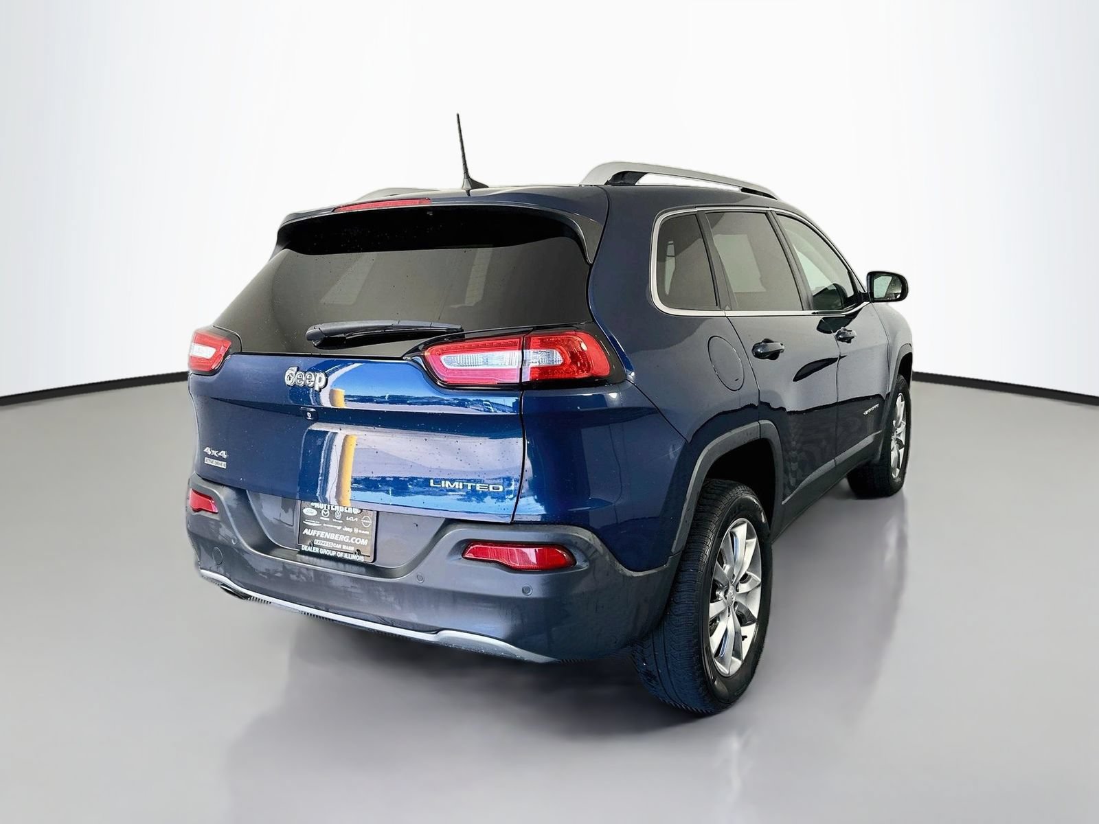 Used 2018 Jeep Cherokee Limited AWD/4WD image 7