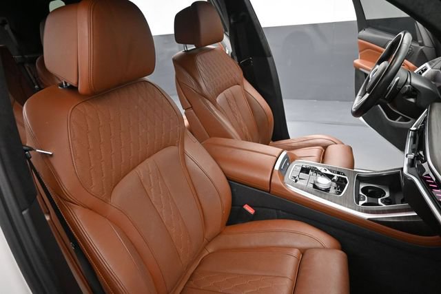 Used 2023 BMW X7 M60i w/ Executive Package AWD/4WD image 29