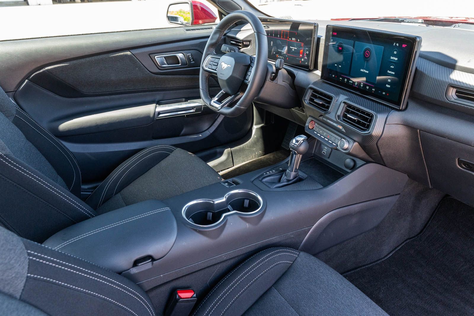 Used 2025 Ford Mustang Coupe image 12