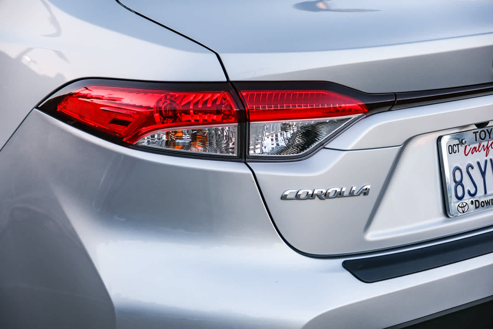 Used 2021 Toyota Corolla LE FWD image 7