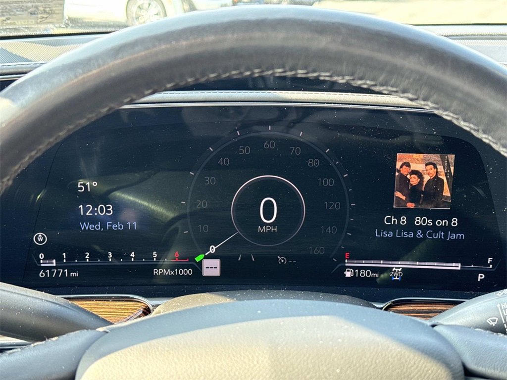 Used 2021 Cadillac Escalade Premium Luxury image 30