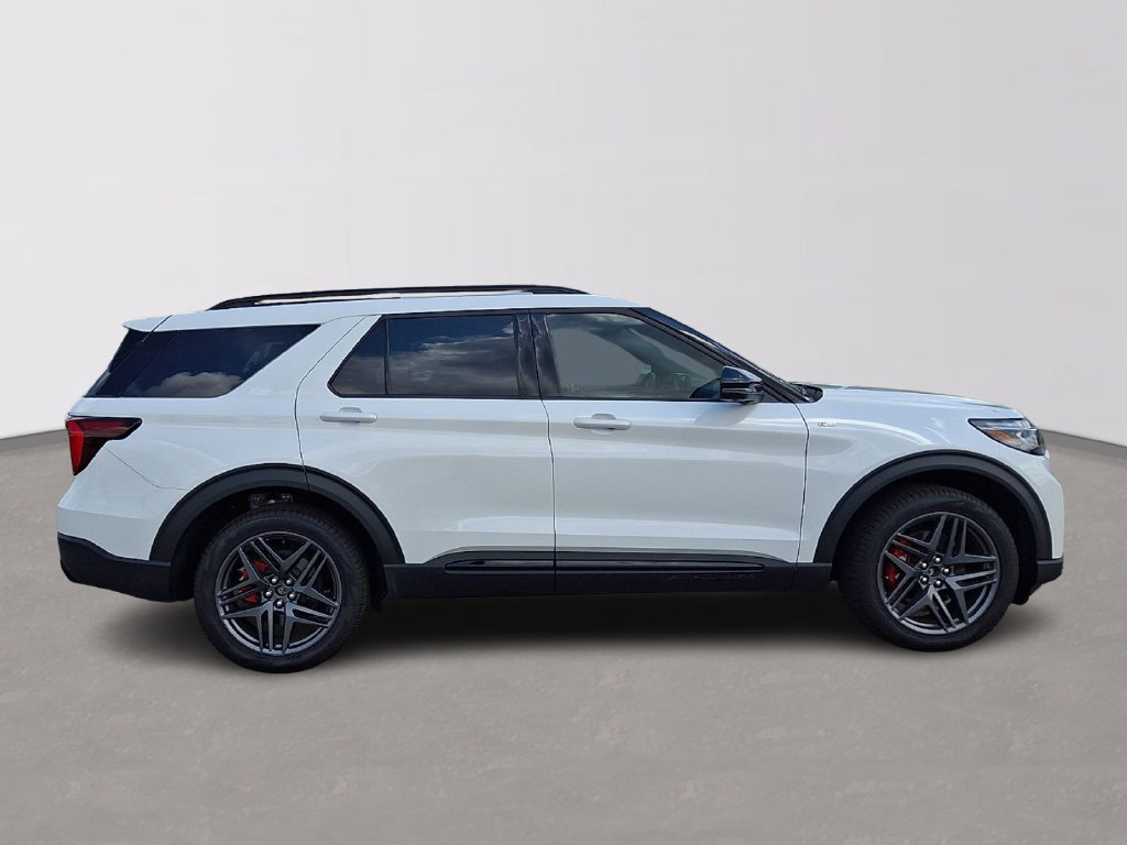 Used 2026 Ford Explorer ST-Line w/ ST-Line Street Pack AWD/4WD image 7