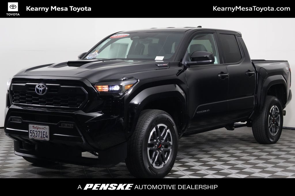 Used 2025 Toyota Tacoma TRD Sport AWD/4WD image 1