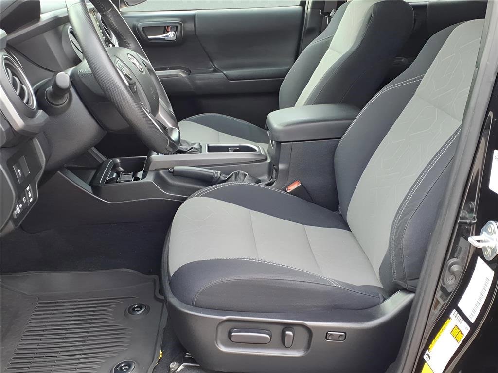 Used 2022 Toyota Tacoma SR5 image 11