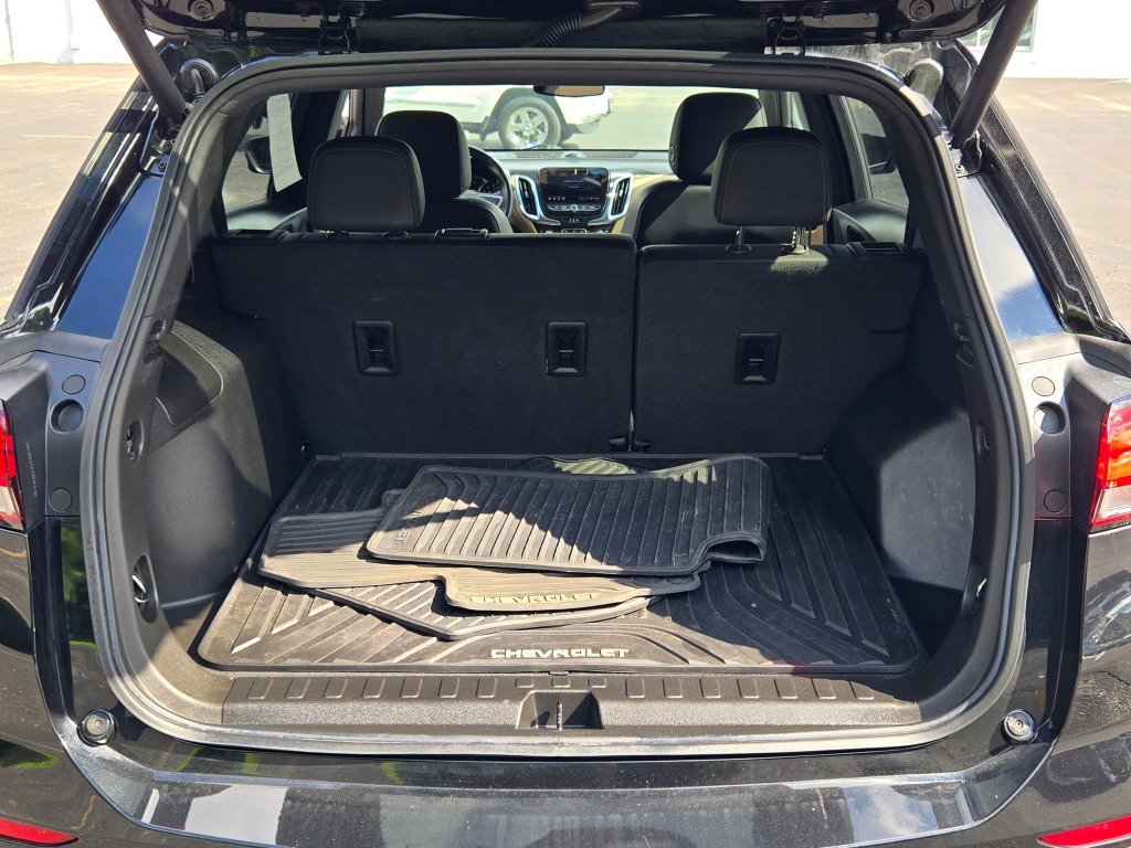 Used 2022 Chevrolet Equinox Premier image 13