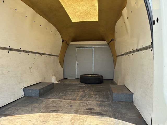 Used 2005 Chevrolet Express 3500 RWD image 18