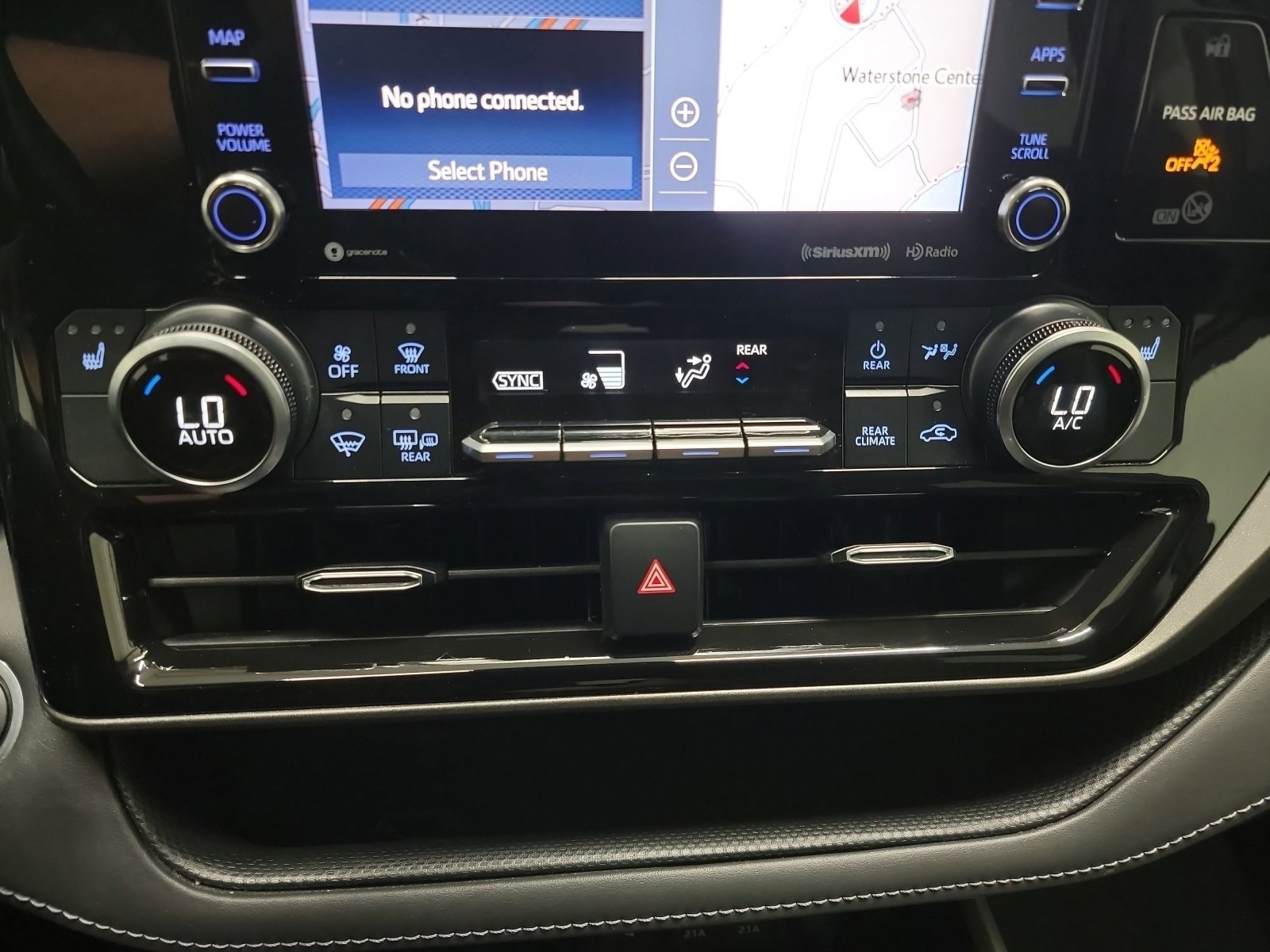 Used 2021 Toyota Highlander XLE image 21