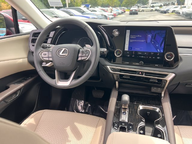 Used 2024 Lexus RX 350 FWD w/ Technology Package image 17