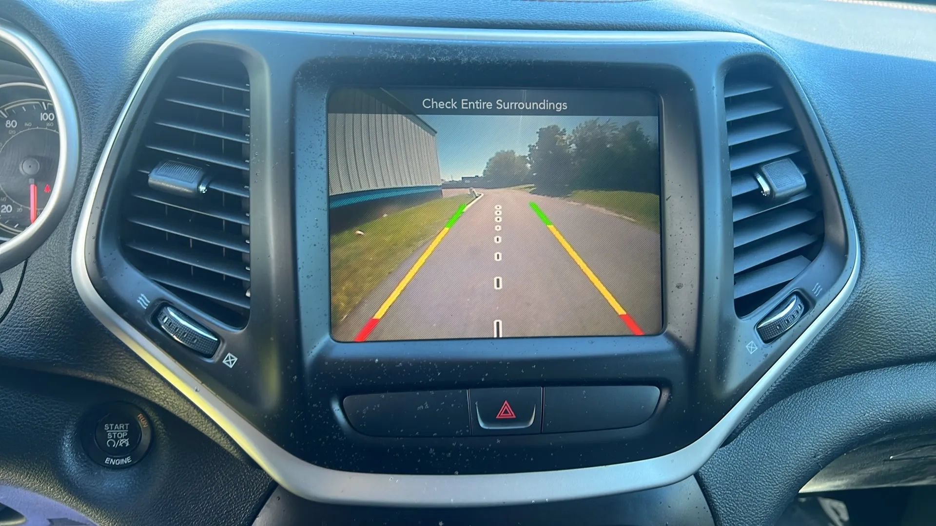 Used 2016 Jeep Cherokee Limited FWD image 21
