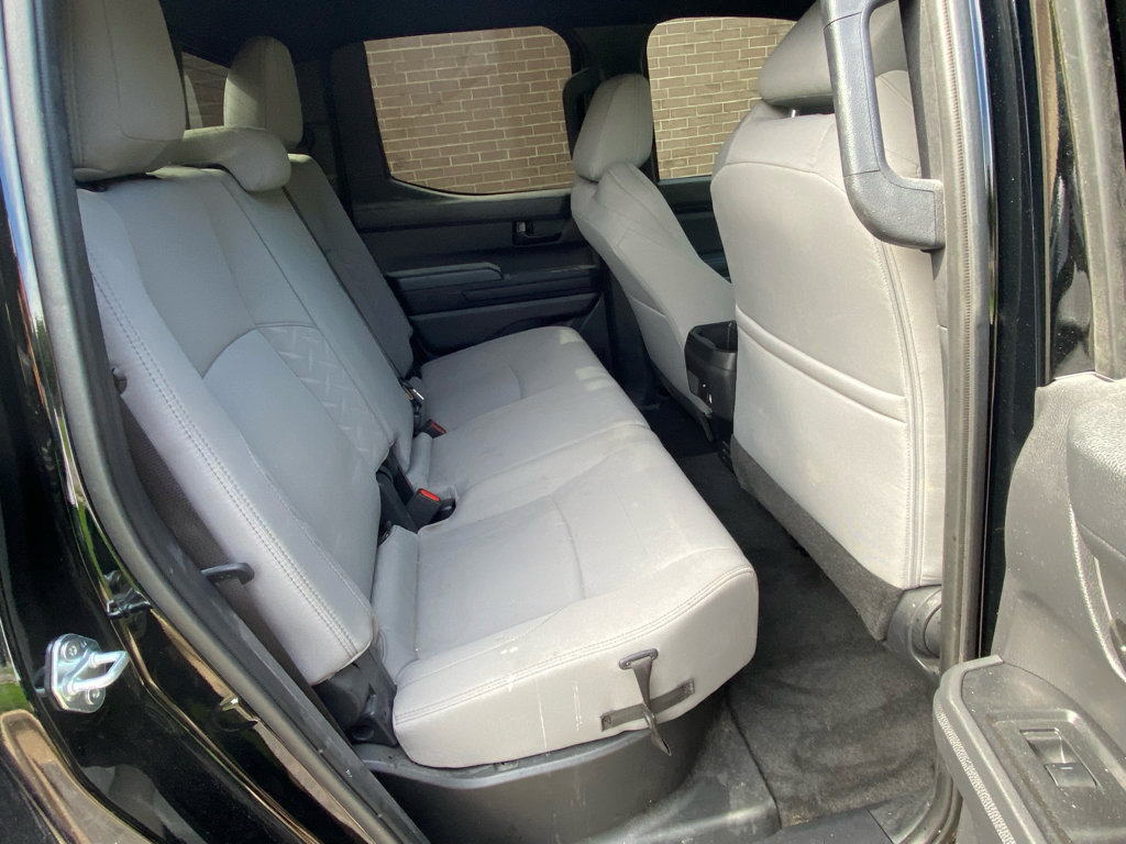 Used 2024 Toyota Tacoma SR5 AWD/4WD image 30