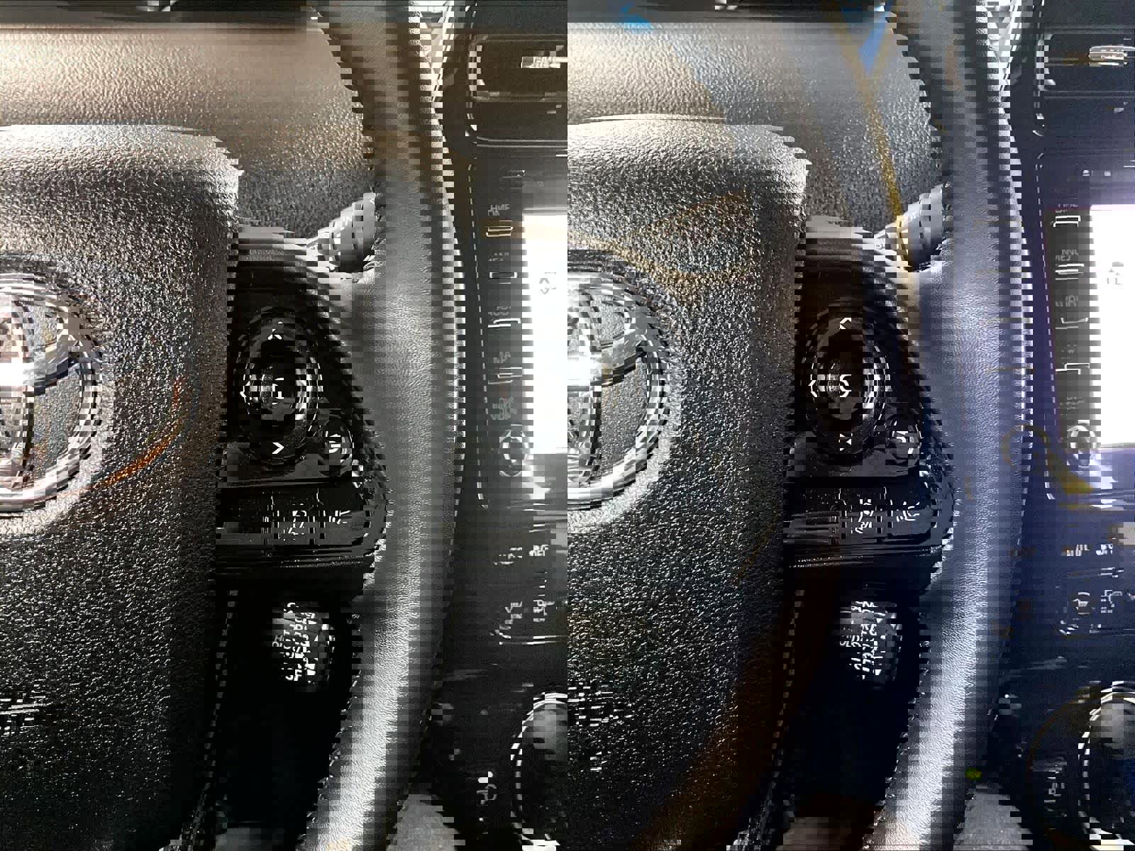 Certified 2020 Toyota Prius Prime LE w/ Carpet Mat Package image 23