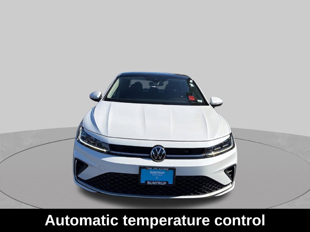Used 2025 Volkswagen Jetta SEL FWD image 9