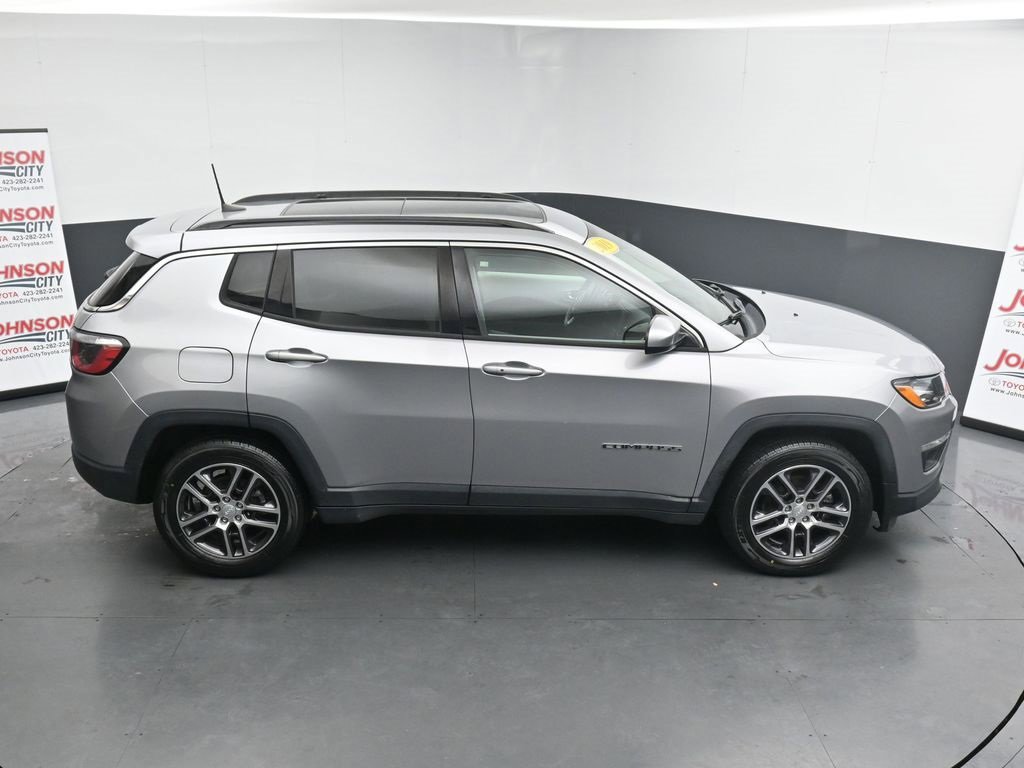 Used 2019 Jeep Compass Latitude w/ Popular Equipment Group image 36