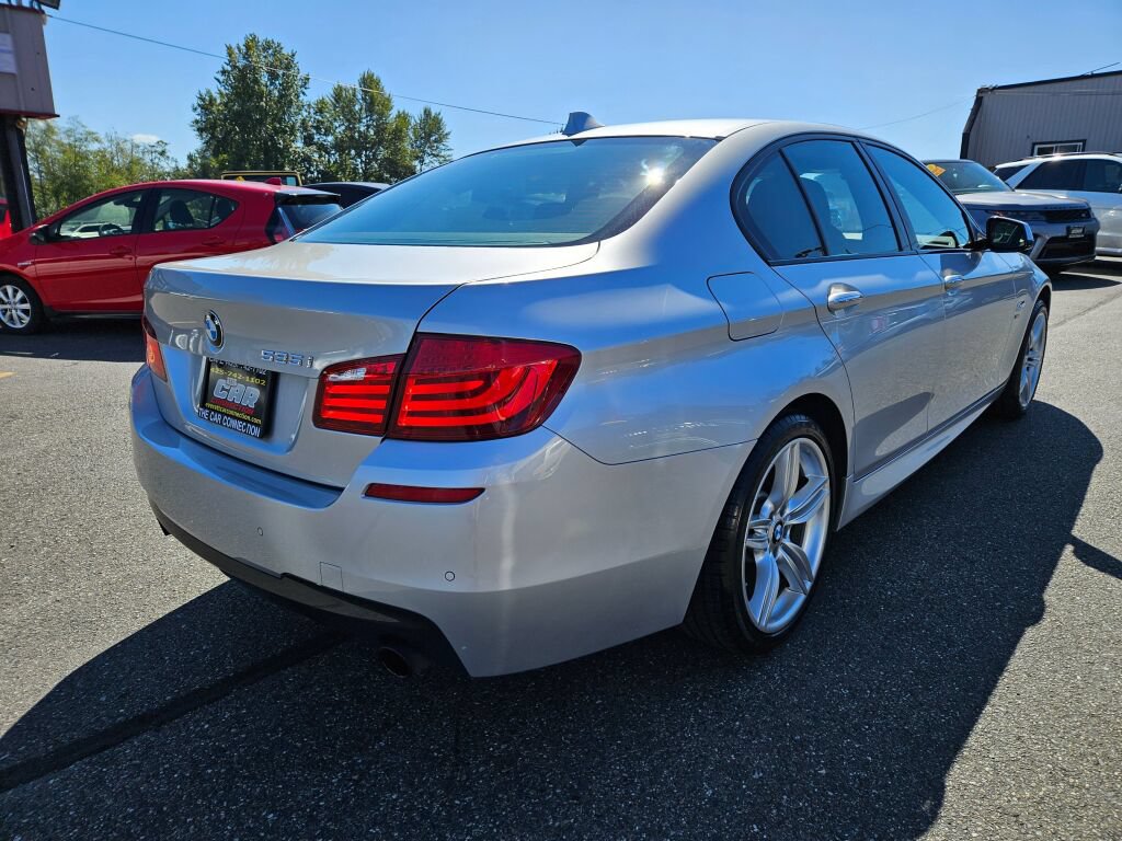 Used 2011 BMW 535i xDrive Sedan AWD/4WD image 4