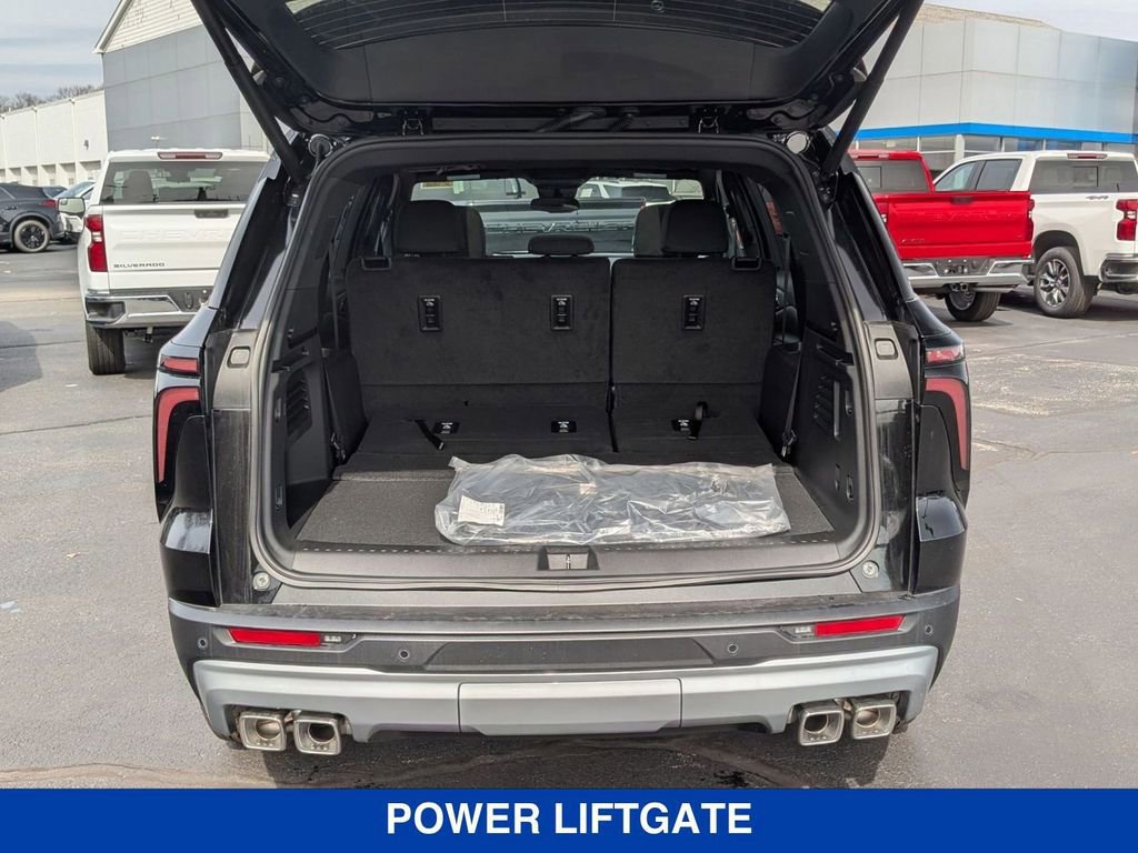 New 2026 Chevrolet Traverse LT w/ Sun and Wheel Package FWD image 30