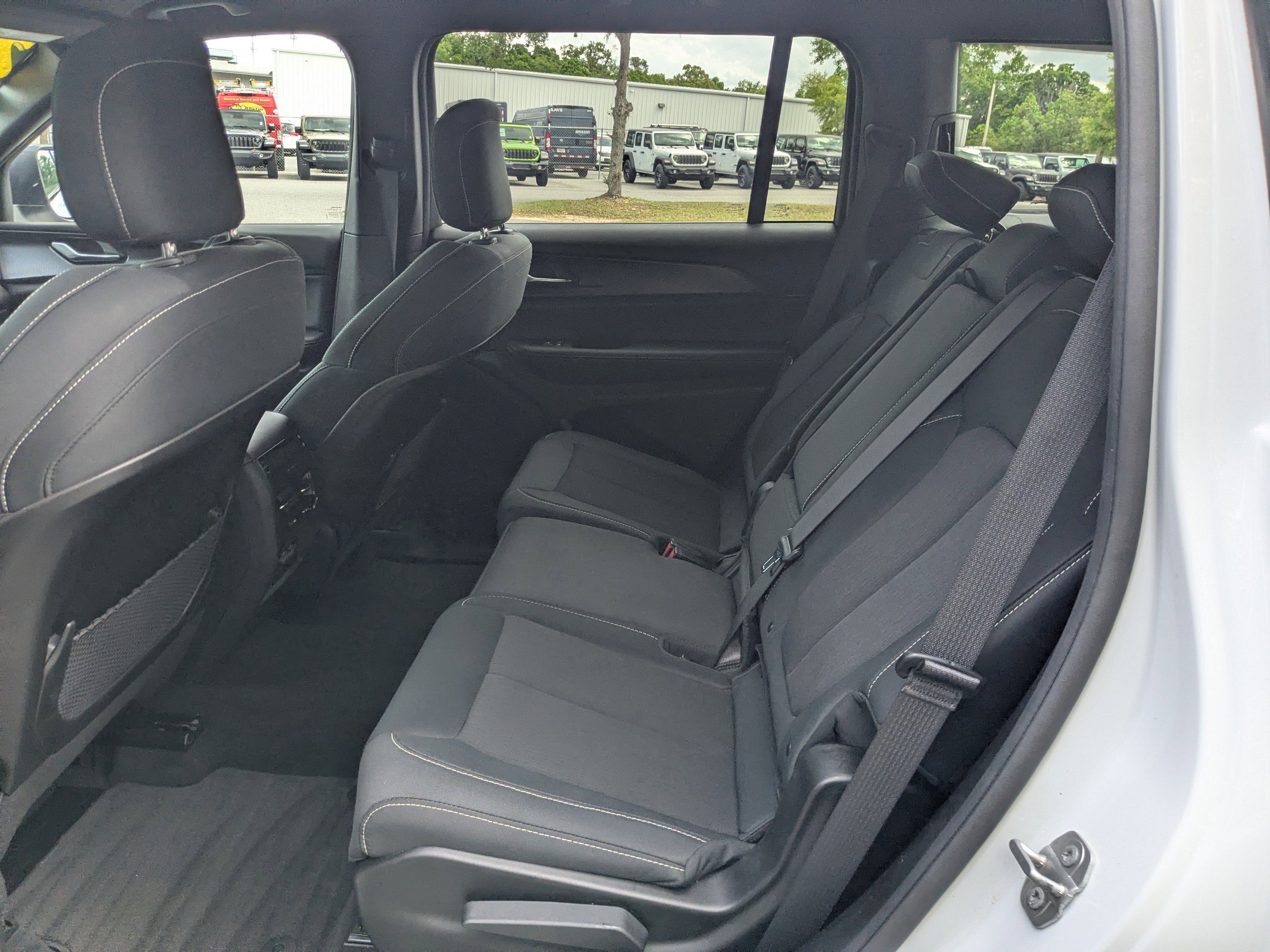 Certified 2025 Jeep Grand Cherokee L Laredo w/ Luxury Tech Group I image 12