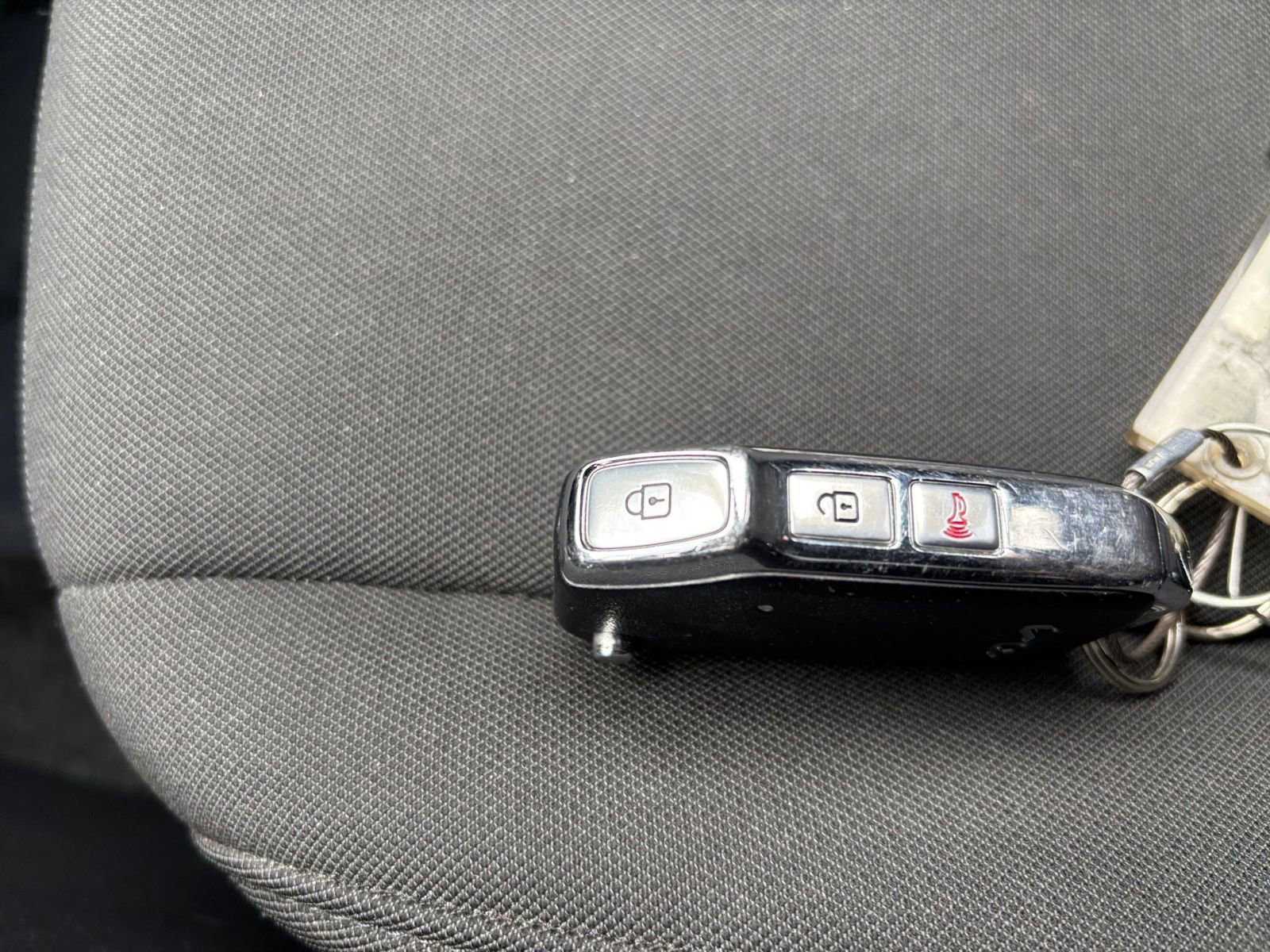 Used 2025 Kia Sportage LX FWD image 21