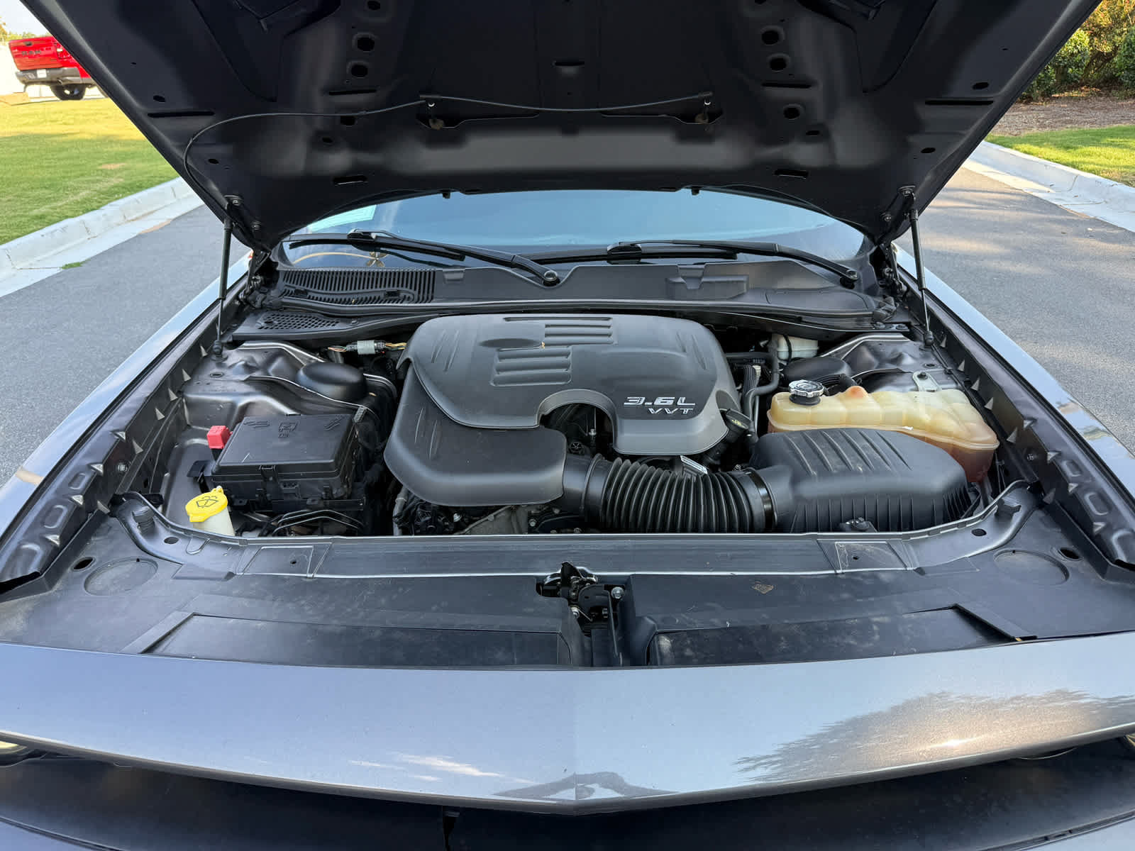 Used 2015 Dodge Challenger SXT RWD image 26