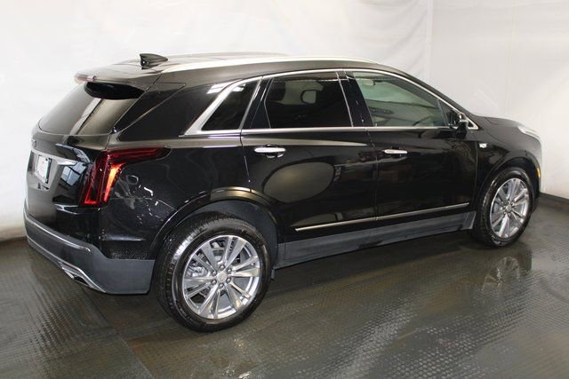 Used 2025 Cadillac XT5 Premium Luxury image 5