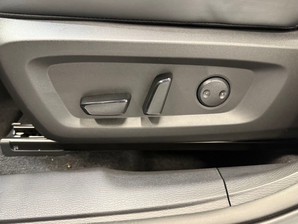 New 2026 Mitsubishi Outlander AWD image 28