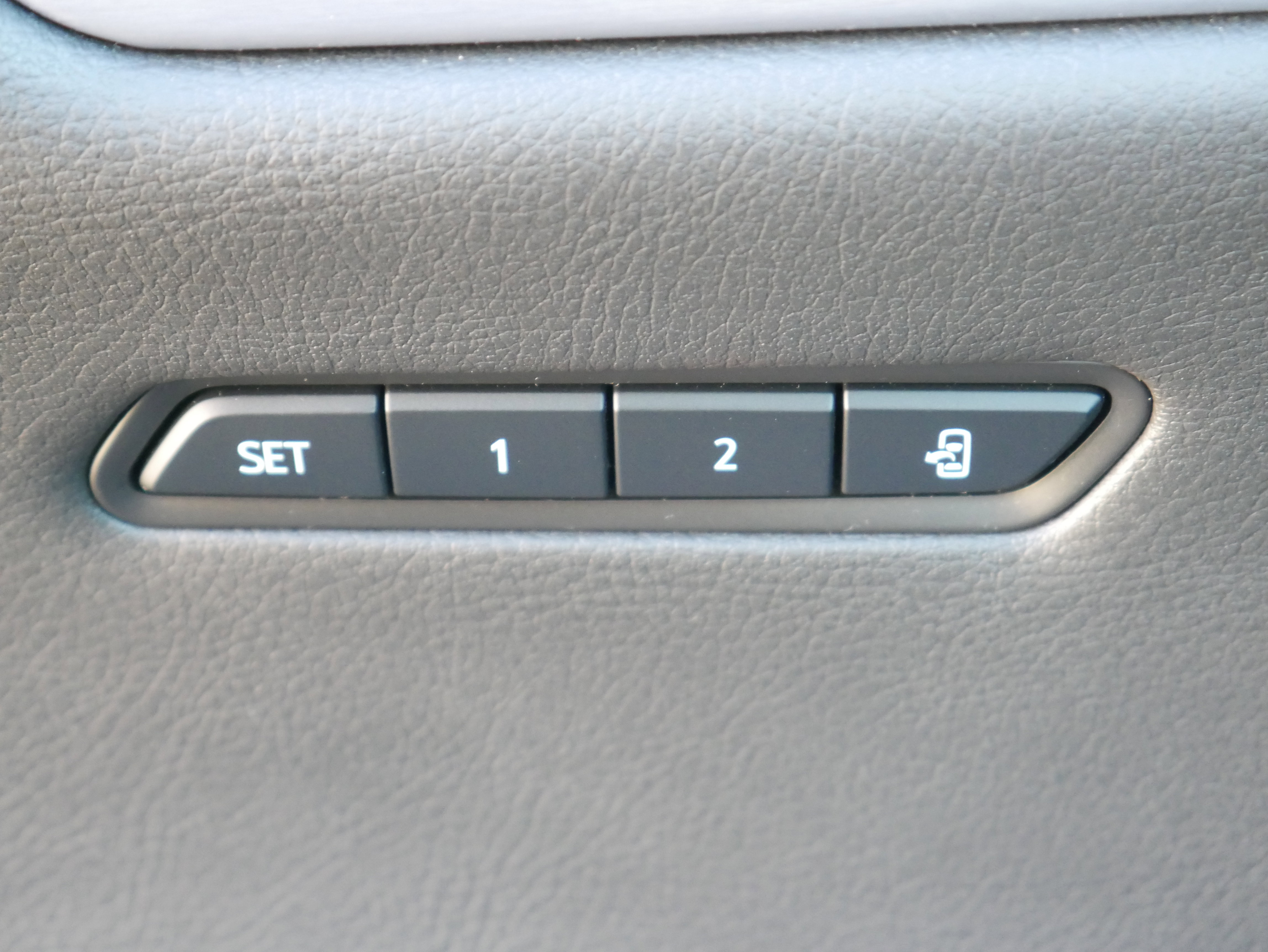 Certified 2024 Cadillac XT6 Sport w/ Technology Package image 31