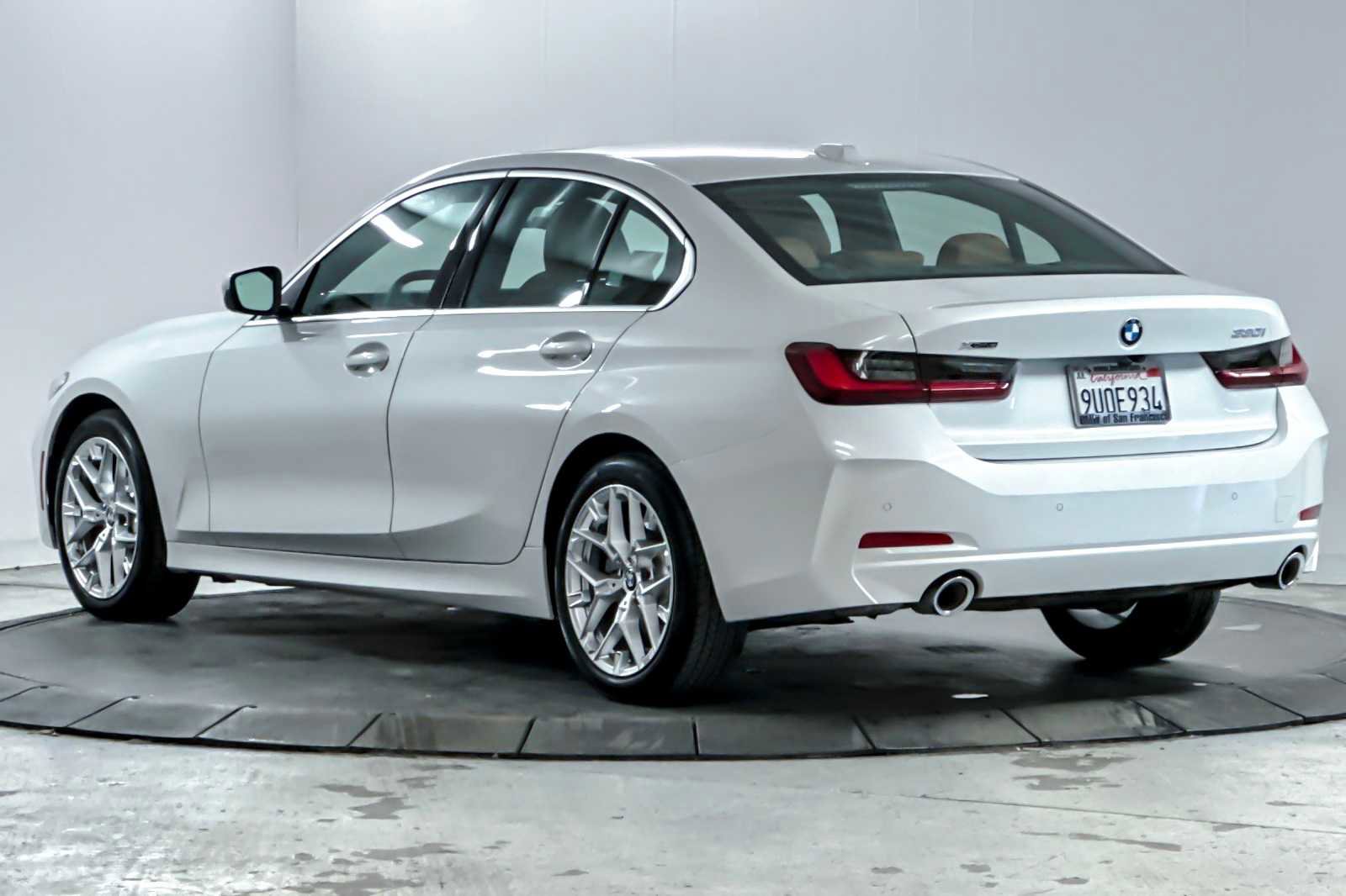 Used 2025 BMW 330i xDrive Sedan w/ Convenience Package image 6