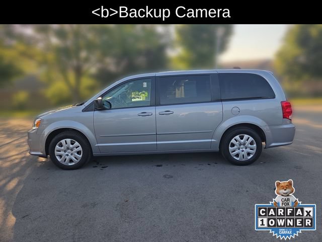 Used 2017 Dodge Grand Caravan SE FWD image 2