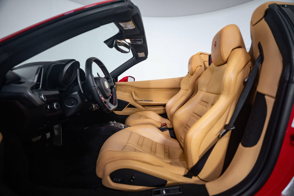 Used 2014 Ferrari 458 Spider RWD image 36