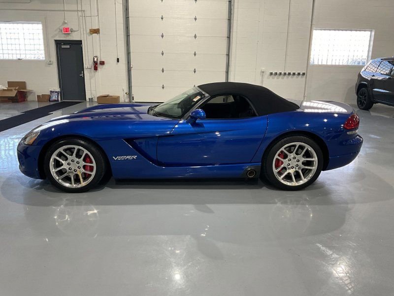 Used 2006 Dodge Viper SRT-10 image 4