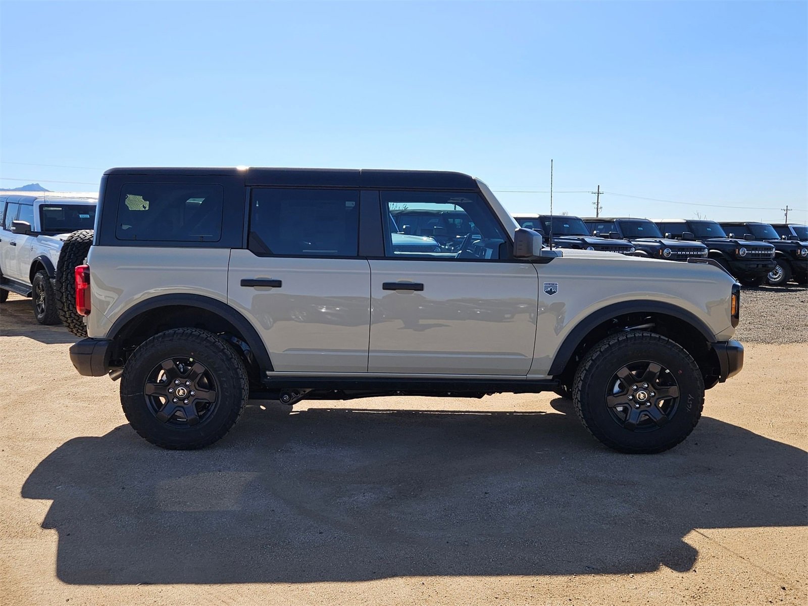 New 2025 Ford Bronco Big Bend w/ Black Diamond Package image 4
