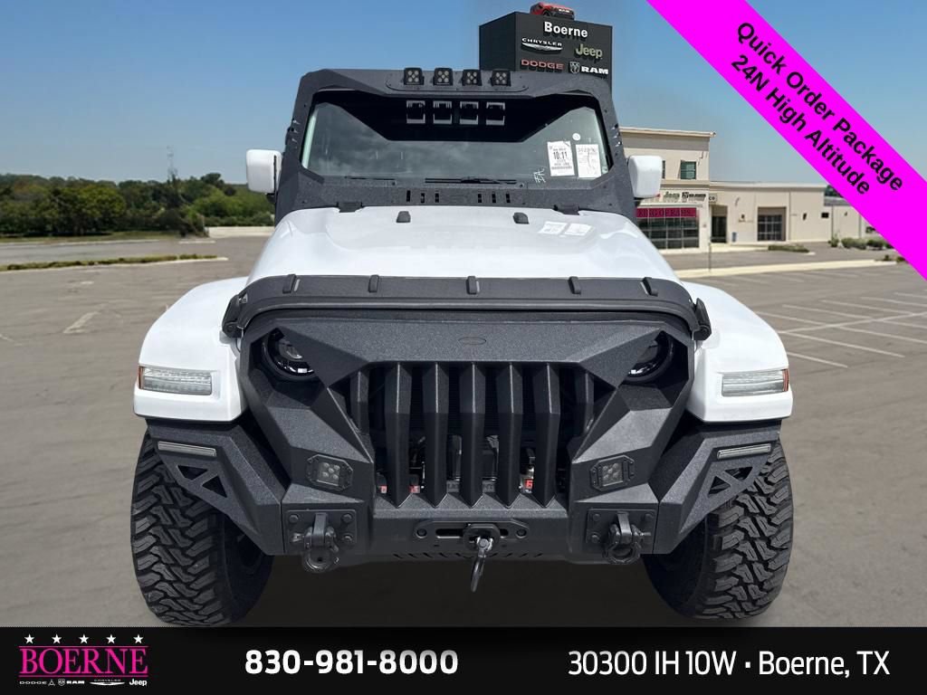 Used 2021 Jeep Gladiator Overland AWD/4WD image 6